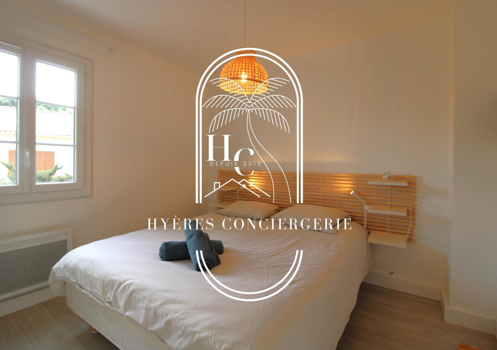 Duplex au coeur du Port d'Hyères- Plages/Parking Extérieur photo